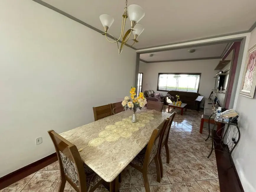 Foto 3 de Casa com 5 quartos à venda, 400m2 em Pouso Alegre - MG