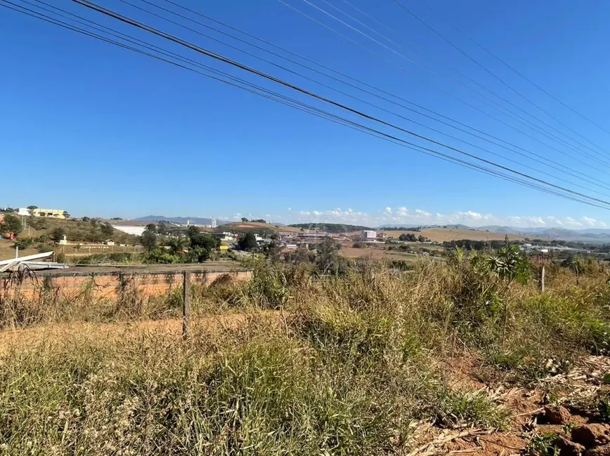 Foto 1 de Terreno / Lote à venda, 12000m2 em Pouso Alegre - MG