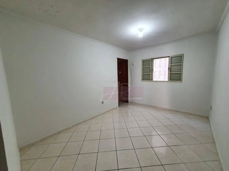 Foto 2 de Apartamento com 3 quartos à venda, 77m2 em Pouso Alegre - MG