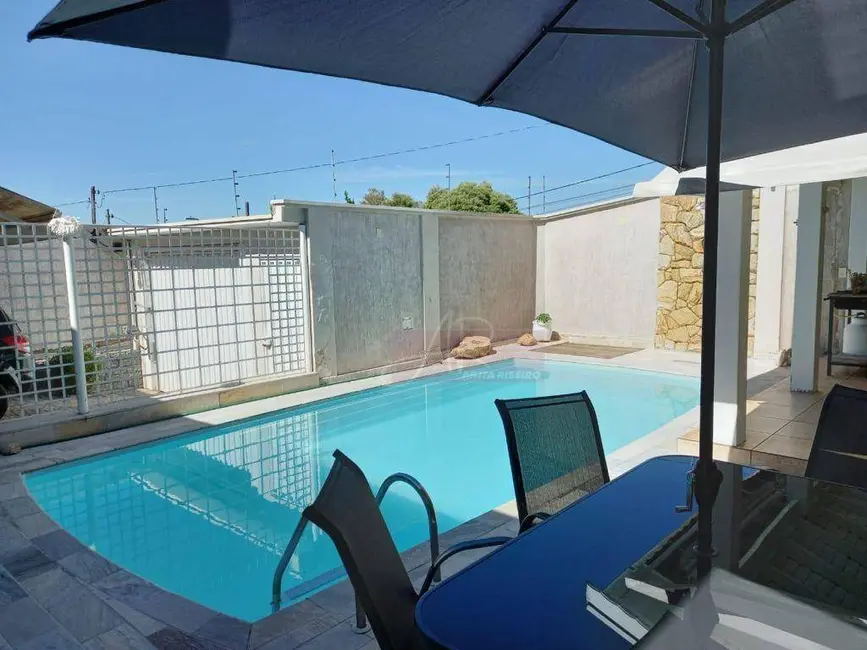 Foto 5 de Casa com 3 quartos à venda, 300m2 em Pouso Alegre - MG