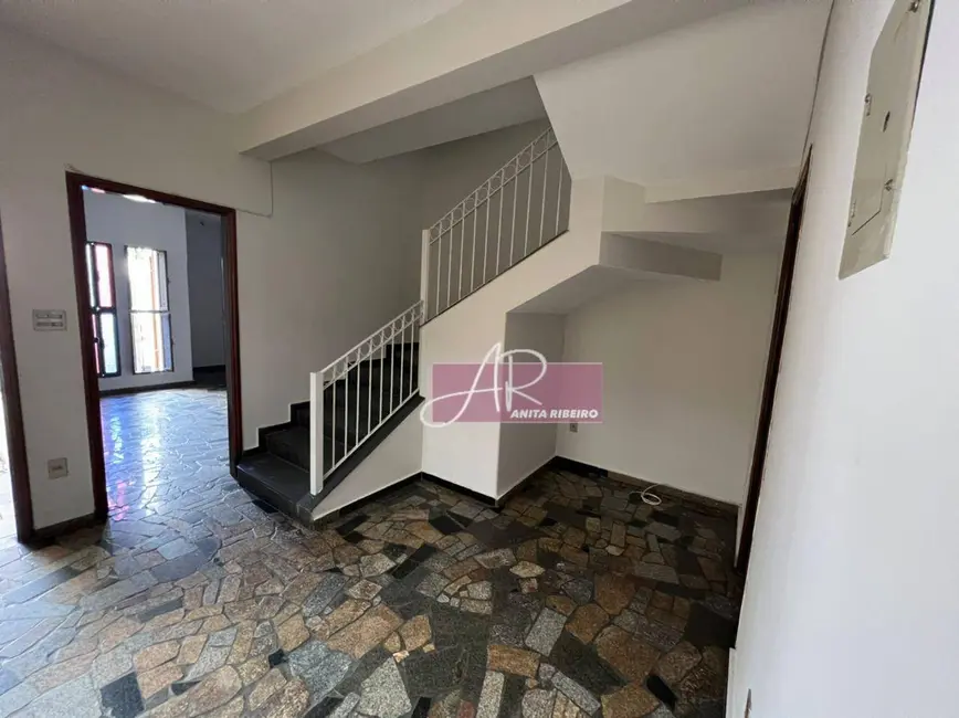 Foto 5 de Casa com 4 quartos à venda, 127m2 em Santa Lúcia, Pouso Alegre - MG