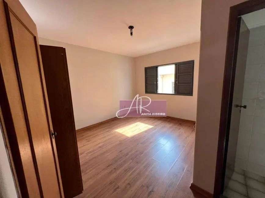 Foto 9 de Casa com 4 quartos à venda, 127m2 em Santa Lúcia, Pouso Alegre - MG