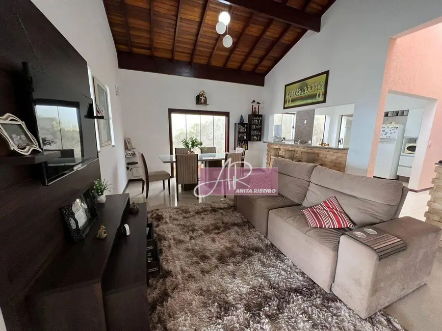 Casa com 4 quartos à venda, 300m2 em Colinas de Santa Bárbara, Pouso Alegre - MG - imagem 6 Foto 6 de Casa com 4 quartos à venda, 300m2 em Colinas de Santa Bárbara, Pouso Alegre - MG