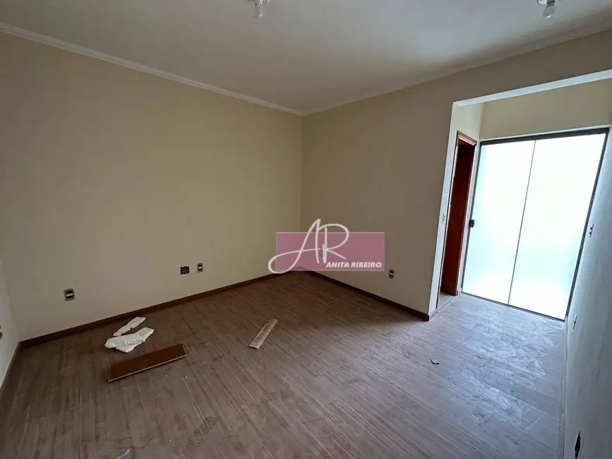 Apartamento com 2 quartos à venda, 60m2 em Centro, Pouso Alegre - MG - imagem 6 Foto 6 de Apartamento com 2 quartos à venda, 60m2 em Centro, Pouso Alegre - MG
