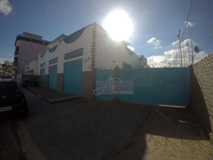 Foto 1 de Casa com 5 quartos à venda, 1476m2 em São Carlos, Pouso Alegre - MG