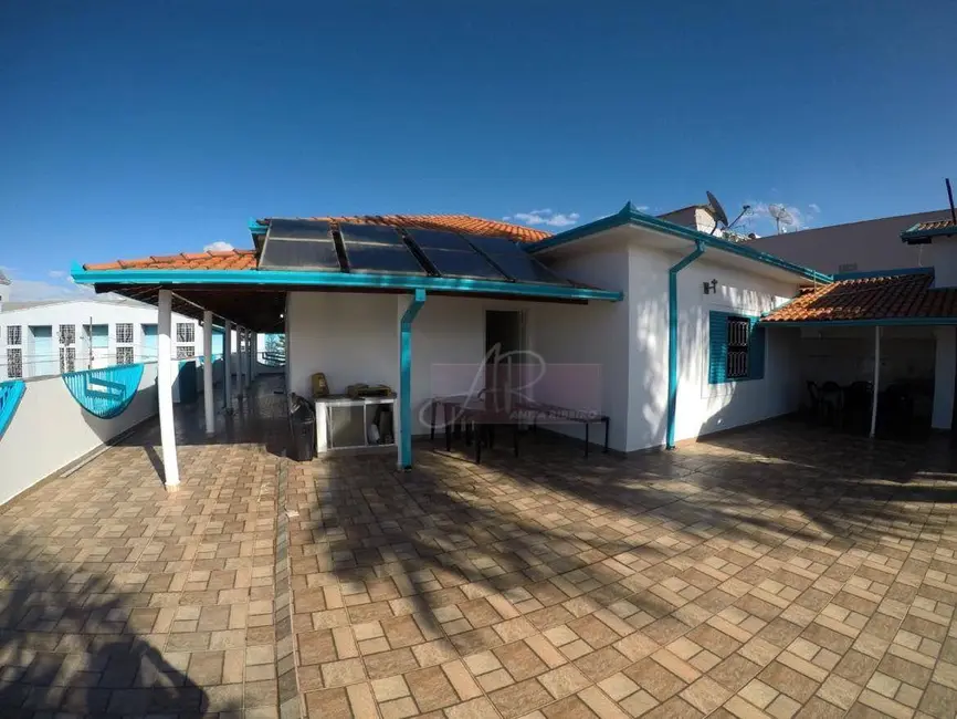 Casa com 5 quartos à venda, 1476m2 em São Carlos, Pouso Alegre - MG - imagem 5 Foto 5 de Casa com 5 quartos à venda, 1476m2 em São Carlos, Pouso Alegre - MG