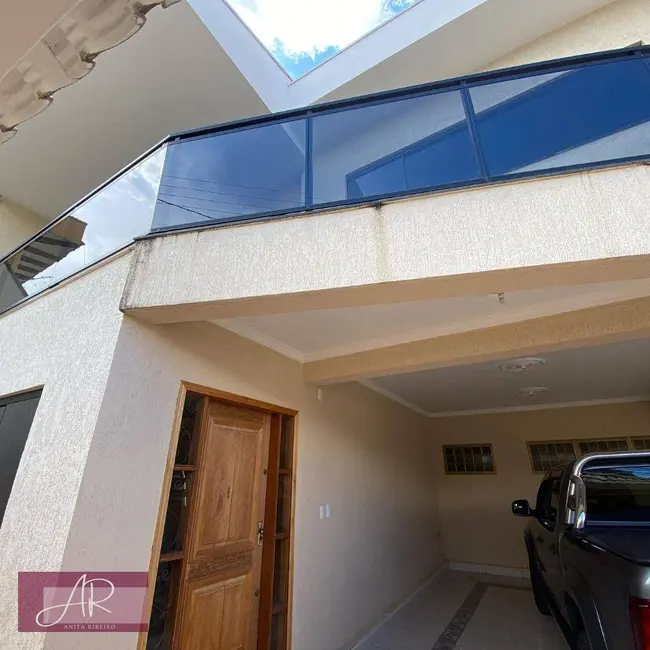 Foto 6 de Casa com 5 quartos à venda, 290m2 em João Paulo II, Pouso Alegre - MG