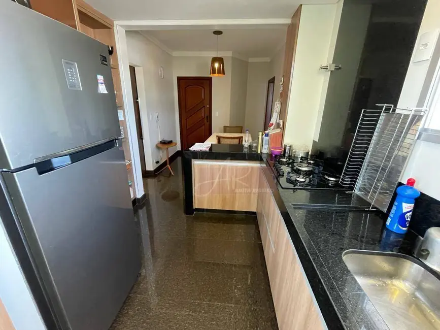 Apartamento com 3 quartos à venda, 124m2 em Centro, Pouso Alegre - MG - imagem 4 Foto 4 de Apartamento com 3 quartos à venda, 124m2 em Centro, Pouso Alegre - MG