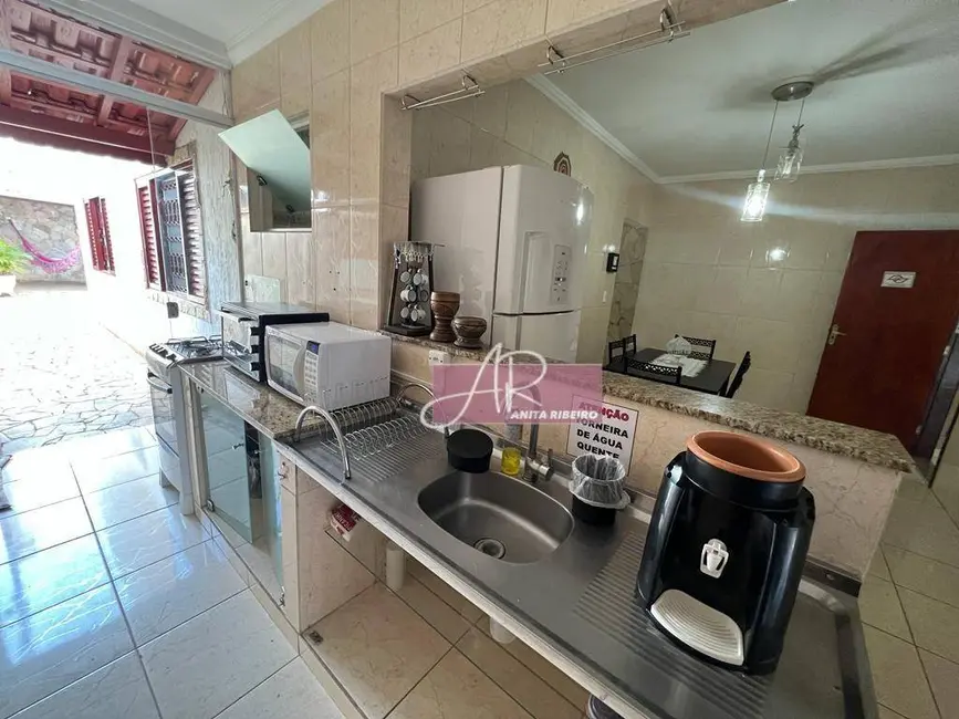 Foto 4 de Casa com 2 quartos à venda, 160m2 em São Carlos, Pouso Alegre - MG