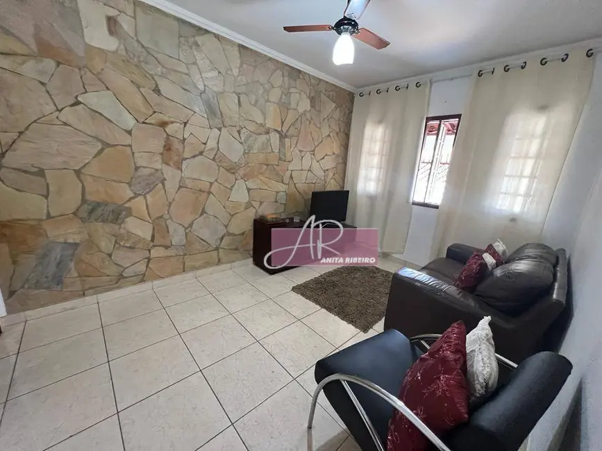 Foto 3 de Casa com 2 quartos à venda, 160m2 em São Carlos, Pouso Alegre - MG