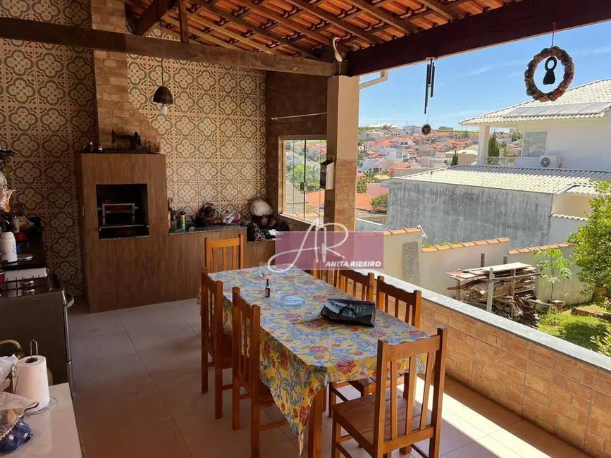 Casa com 4 quartos à venda, 450m2 em Pouso Alegre - MG - imagem 9 Foto 9 de Casa com 4 quartos à venda, 450m2 em Pouso Alegre - MG