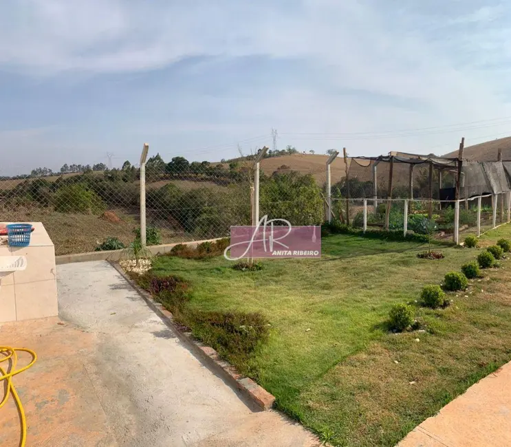 Chácara com 4 quartos à venda, 1000m2 em Pouso Alegre - MG - imagem 5 Foto 5 de Chácara com 4 quartos à venda, 1000m2 em Pouso Alegre - MG