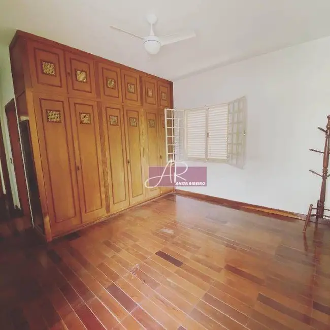 Foto 7 de Casa com 4 quartos à venda, 350m2 em João Paulo II, Pouso Alegre - MG