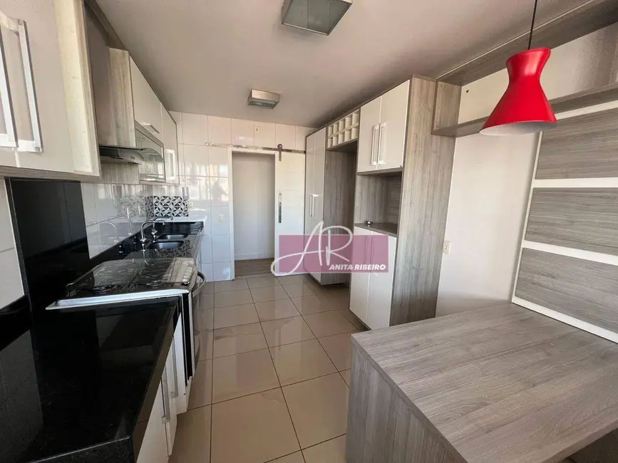Apartamento com 4 quartos à venda, 157m2 em Centro, Pouso Alegre - MG - imagem 5 Foto 5 de Apartamento com 4 quartos à venda, 157m2 em Centro, Pouso Alegre - MG