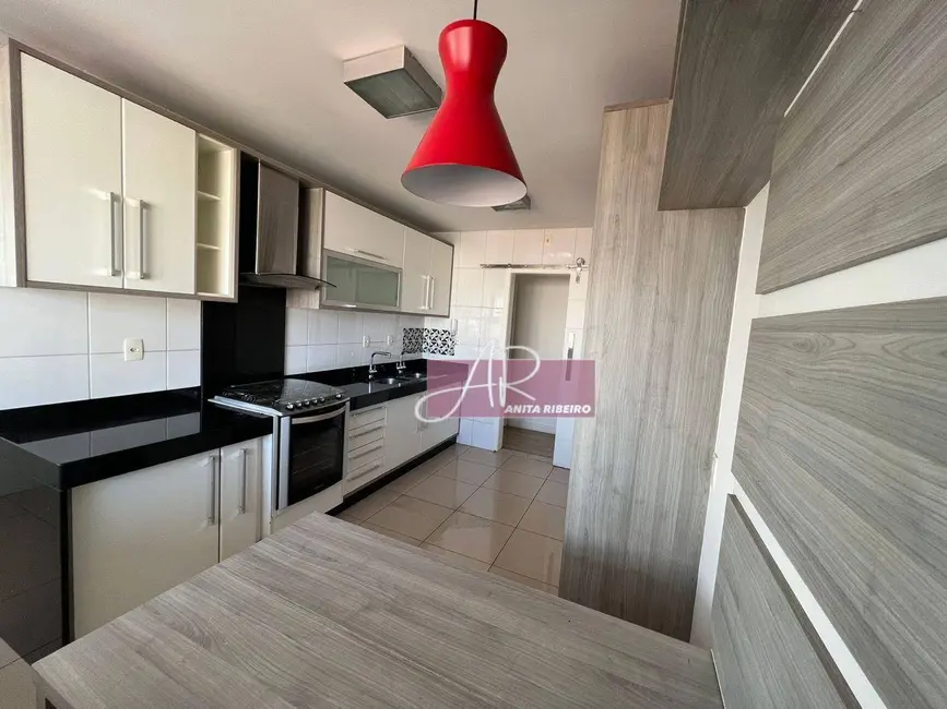 Apartamento com 4 quartos à venda, 157m2 em Centro, Pouso Alegre - MG - imagem 4 Foto 4 de Apartamento com 4 quartos à venda, 157m2 em Centro, Pouso Alegre - MG