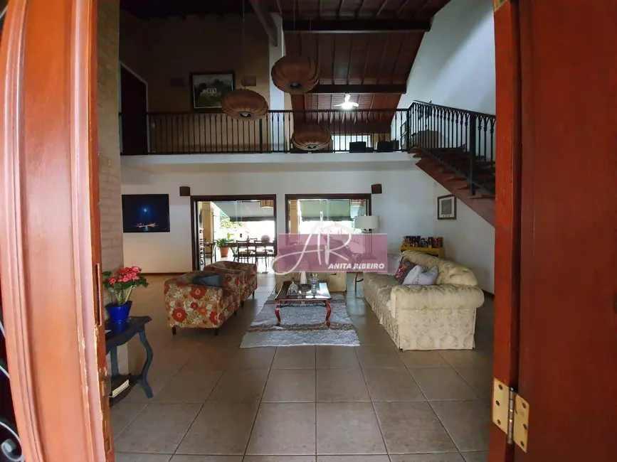 Casa com 4 quartos à venda, 450m2 em Pouso Alegre - MG - imagem 9 Foto 9 de Casa com 4 quartos à venda, 450m2 em Pouso Alegre - MG