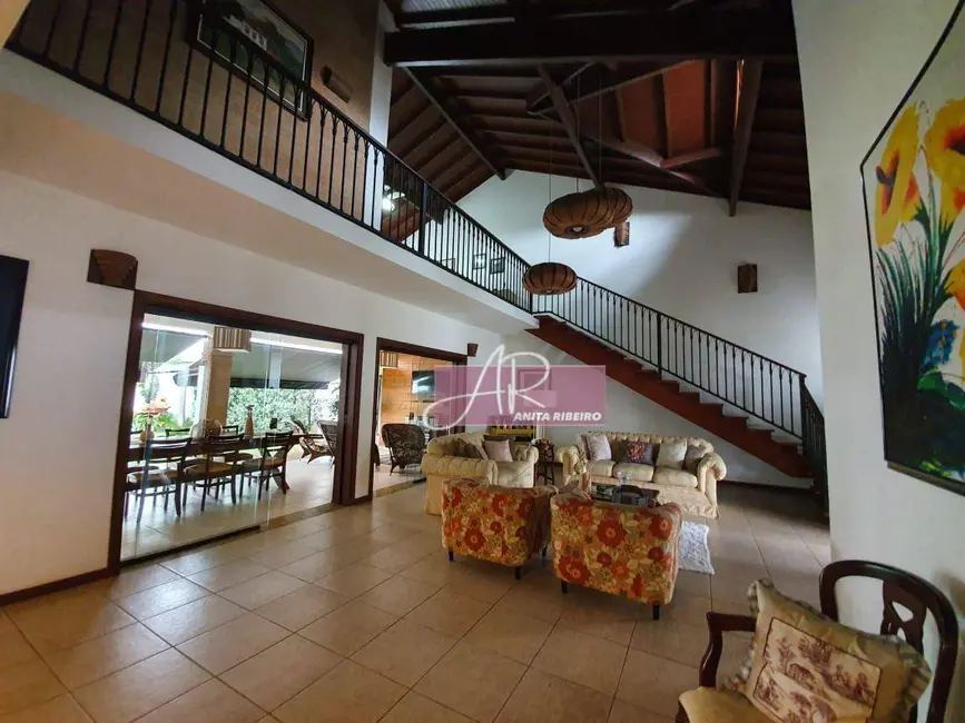Casa com 4 quartos à venda, 450m2 em Pouso Alegre - MG - imagem 2 Foto 2 de Casa com 4 quartos à venda, 450m2 em Pouso Alegre - MG