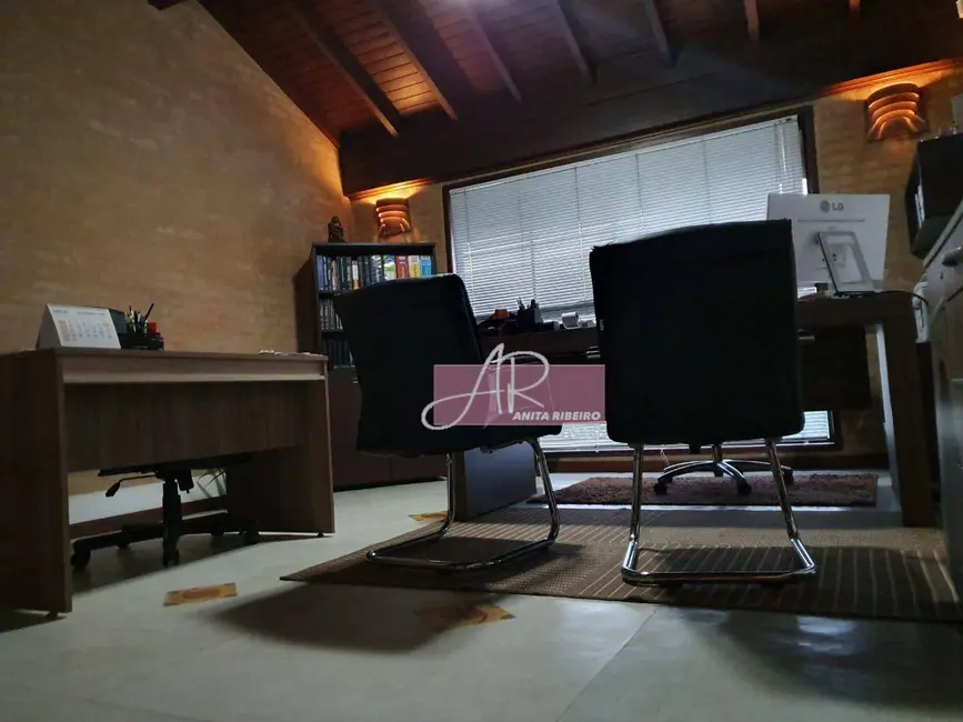 Casa com 4 quartos à venda, 450m2 em Pouso Alegre - MG - imagem 6 Foto 6 de Casa com 4 quartos à venda, 450m2 em Pouso Alegre - MG