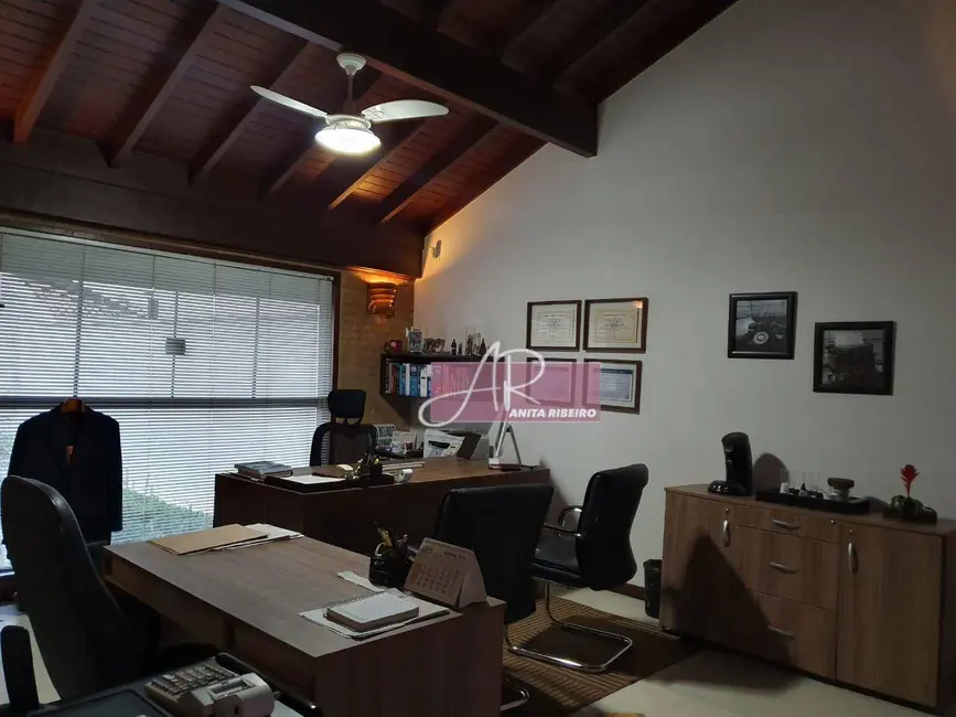 Casa com 4 quartos à venda, 450m2 em Pouso Alegre - MG - imagem 7 Foto 7 de Casa com 4 quartos à venda, 450m2 em Pouso Alegre - MG