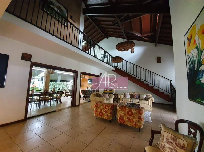 Casa com 4 quartos à venda, 450m2 em Pouso Alegre - MG - imagem 8 Foto 8 de Casa com 4 quartos à venda, 450m2 em Pouso Alegre - MG