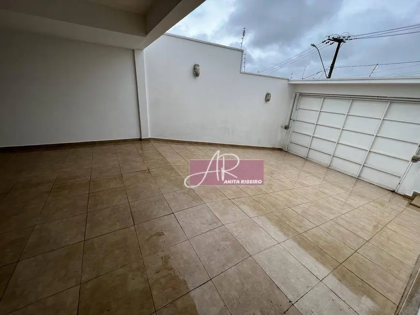 Foto 6 de Casa com 4 quartos à venda, 450m2 em Pouso Alegre - MG