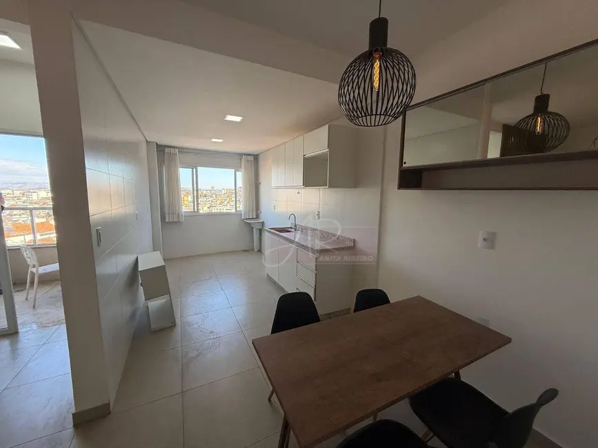 Apartamento com 3 quartos à venda, 200m2 em Pouso Alegre - MG - imagem 3 Foto 3 de Apartamento com 3 quartos à venda, 200m2 em Pouso Alegre - MG