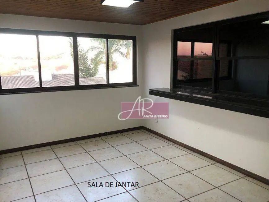 Casa com 5 quartos à venda, 660m2 em Pouso Alegre - MG - imagem 9 Foto 9 de Casa com 5 quartos à venda, 660m2 em Pouso Alegre - MG