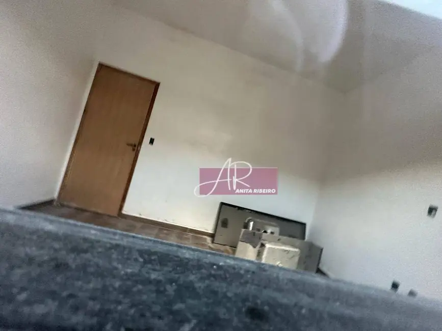 Casa com 4 quartos à venda, 351m2 em Pouso Alegre - MG - imagem 8 Foto 8 de Casa com 4 quartos à venda, 351m2 em Pouso Alegre - MG