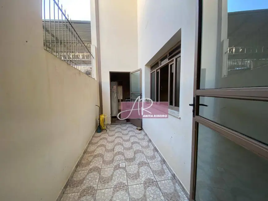 Casa com 4 quartos à venda, 250m2 em Primavera, Pouso Alegre - MG - imagem 6 Foto 6 de Casa com 4 quartos à venda, 250m2 em Primavera, Pouso Alegre - MG