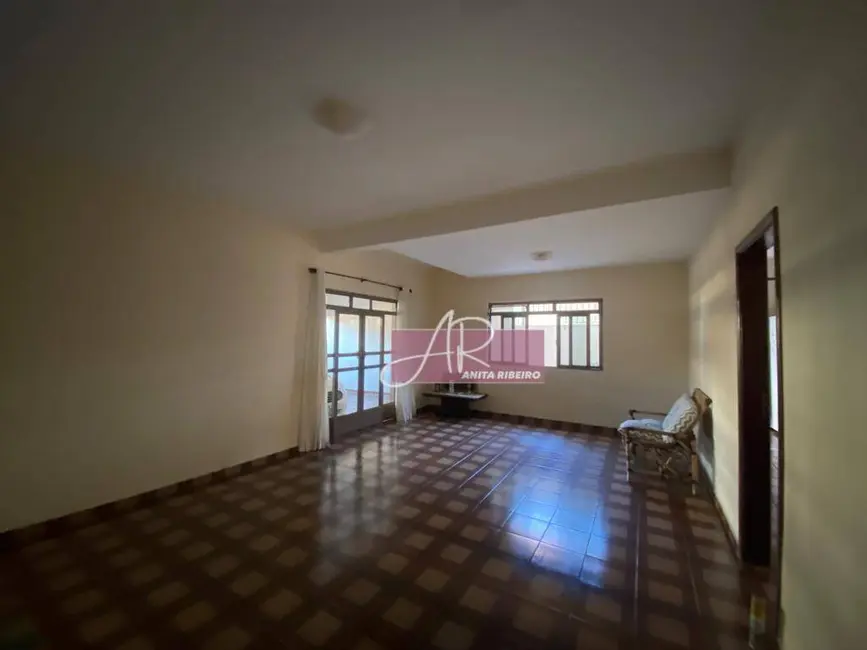 Casa com 4 quartos à venda, 250m2 em Primavera, Pouso Alegre - MG - imagem 9 Foto 9 de Casa com 4 quartos à venda, 250m2 em Primavera, Pouso Alegre - MG