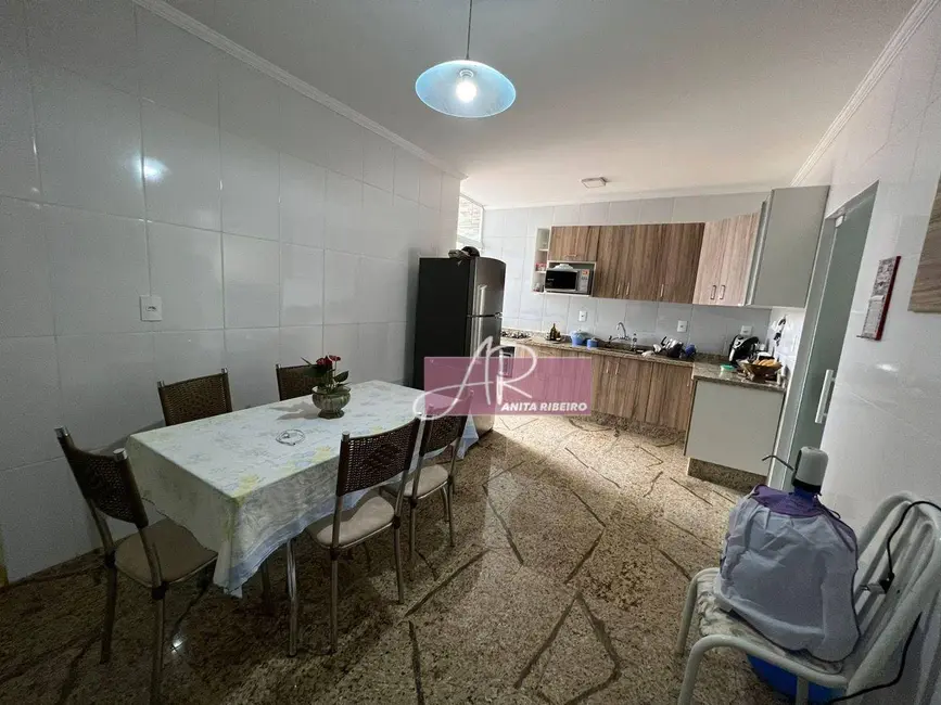 Foto 7 de Casa com 3 quartos à venda, 150m2 em São Carlos, Pouso Alegre - MG