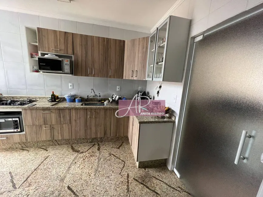 Foto 8 de Casa com 3 quartos à venda, 150m2 em São Carlos, Pouso Alegre - MG