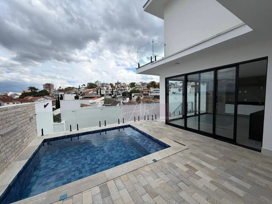 Foto 9 de Casa com 4 quartos à venda, 388m2 em Pouso Alegre - MG