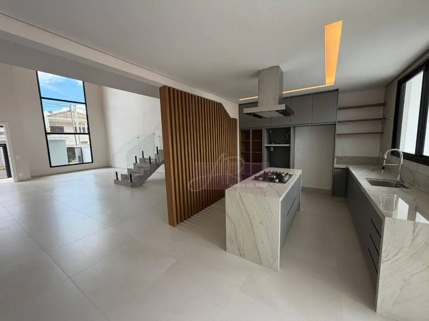 Foto 2 de Casa com 4 quartos à venda, 388m2 em Pouso Alegre - MG