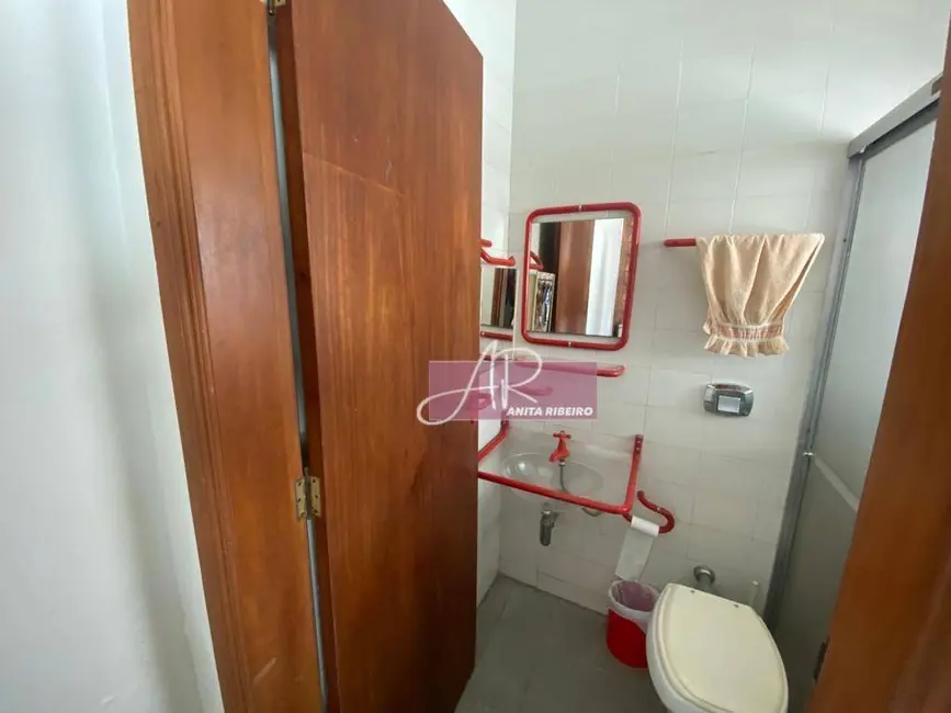 Casa com 5 quartos à venda, 248m2 em Centro, Pouso Alegre - MG - imagem 9 Foto 9 de Casa com 5 quartos à venda, 248m2 em Centro, Pouso Alegre - MG