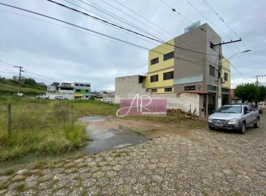 Foto 1 de Terreno / Lote à venda, 342m2 em São Pedro II, Pouso Alegre - MG