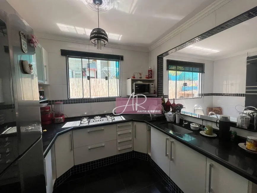 Foto 5 de Casa com 4 quartos à venda, 200m2 em Primavera, Pouso Alegre - MG