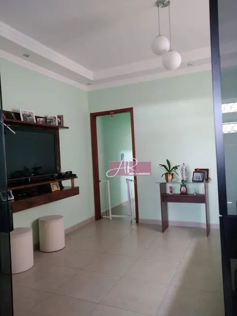 Foto 8 de Casa com 3 quartos à venda, 120m2 em Jardim Yara, Pouso Alegre - MG