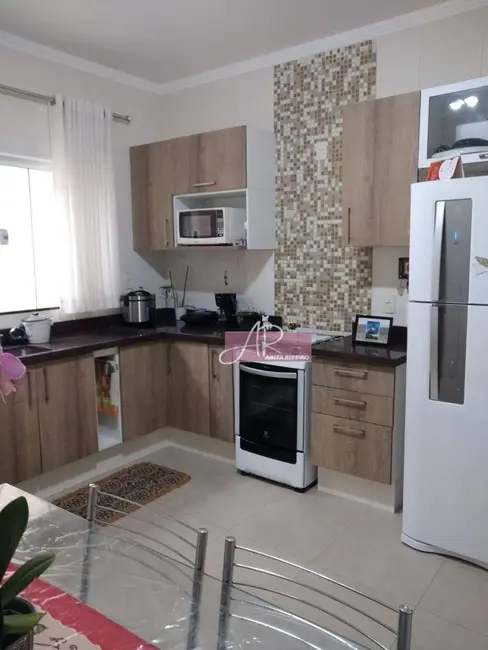 Foto 6 de Casa com 3 quartos à venda, 120m2 em Jardim Yara, Pouso Alegre - MG