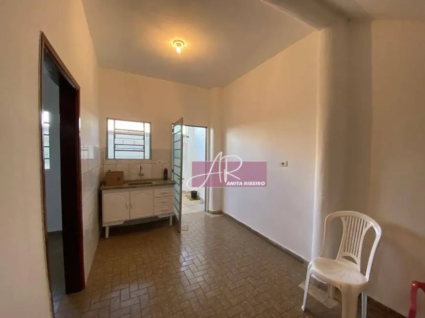 Foto 5 de Casa com 4 quartos à venda, 100m2 em Jardim Yara, Pouso Alegre - MG