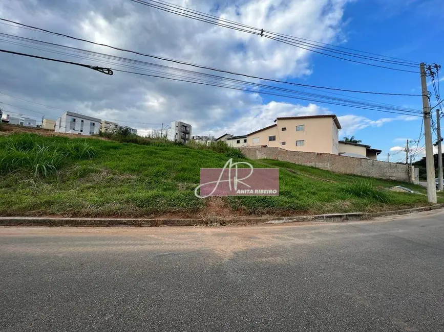 Terreno / Lote à venda, 300m2 em Pouso Alegre - MG - imagem 1 Foto 1 de Terreno / Lote à venda, 300m2 em Pouso Alegre - MG