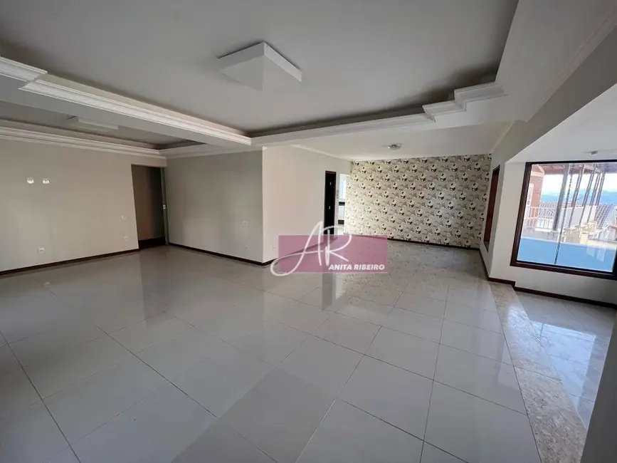 Casa com 3 quartos à venda, 297m2 em Santa Dorotéia, Pouso Alegre - MG - imagem 4 Foto 4 de Casa com 3 quartos à venda, 297m2 em Santa Dorotéia, Pouso Alegre - MG