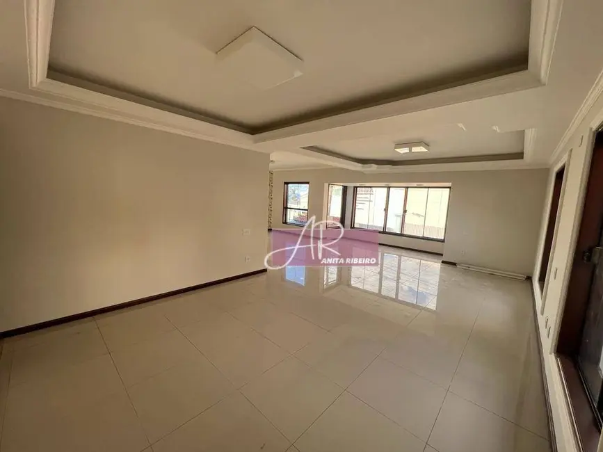 Casa com 3 quartos à venda, 297m2 em Santa Dorotéia, Pouso Alegre - MG - imagem 5 Foto 5 de Casa com 3 quartos à venda, 297m2 em Santa Dorotéia, Pouso Alegre - MG