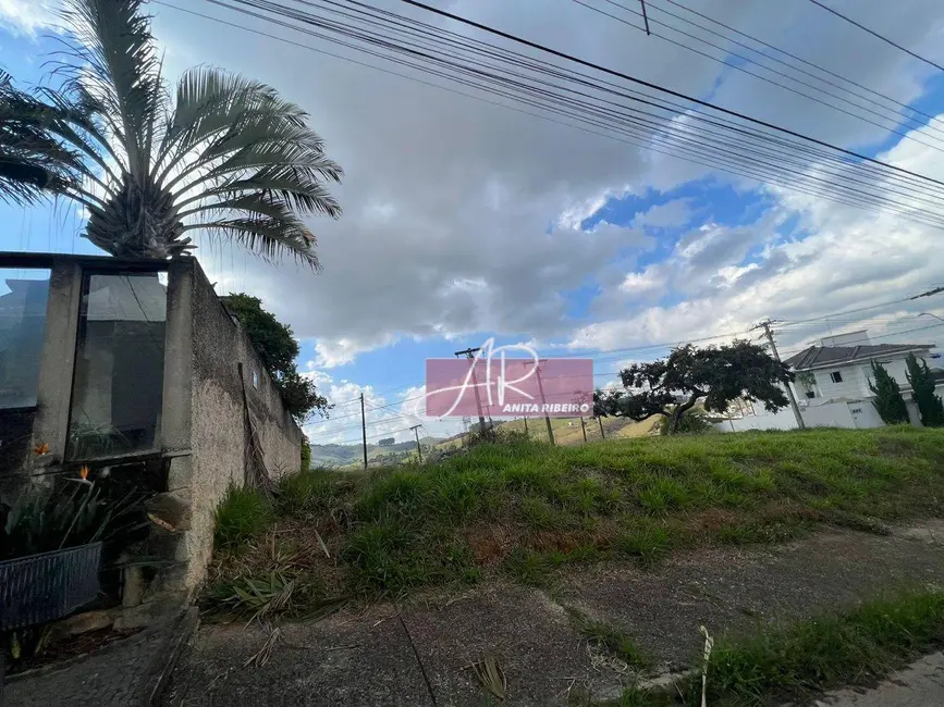 Foto 2 de Terreno / Lote à venda, 637m2 em Pouso Alegre - MG