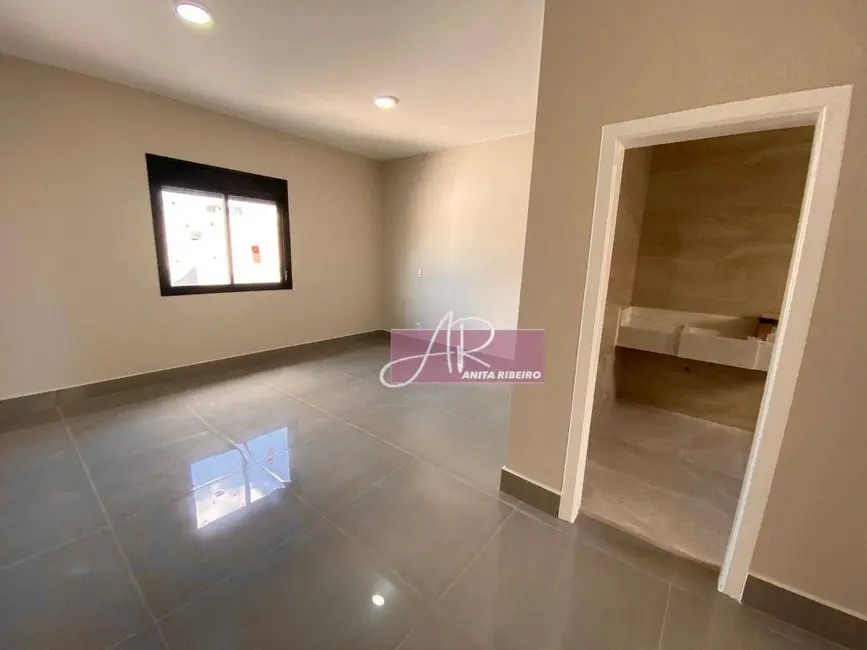 Casa com 4 quartos à venda, 408m2 em Pouso Alegre - MG - imagem 9 Foto 9 de Casa com 4 quartos à venda, 408m2 em Pouso Alegre - MG