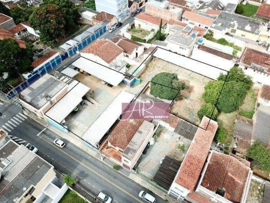 Foto 1 de Terreno / Lote à venda, 1296m2 em Centro, Pouso Alegre - MG
