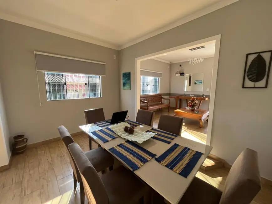 Casa com 3 quartos à venda, 250m2 em Jardim Paraíso, Pouso Alegre - MG - imagem 4 Foto 4 de Casa com 3 quartos à venda, 250m2 em Jardim Paraíso, Pouso Alegre - MG