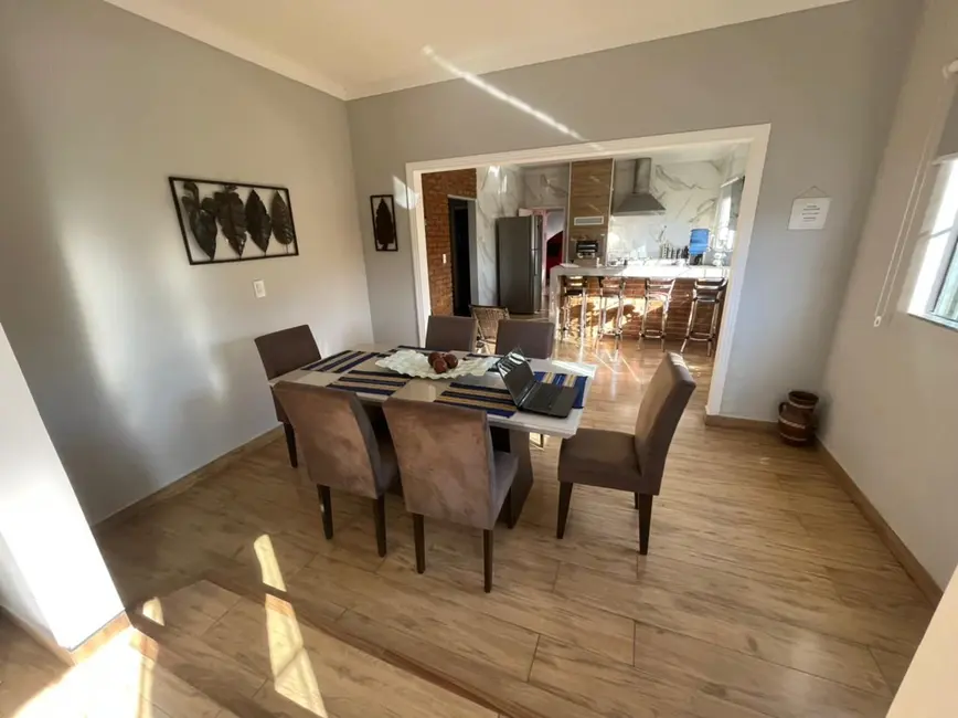 Casa com 3 quartos à venda, 250m2 em Jardim Paraíso, Pouso Alegre - MG - imagem 3 Foto 3 de Casa com 3 quartos à venda, 250m2 em Jardim Paraíso, Pouso Alegre - MG