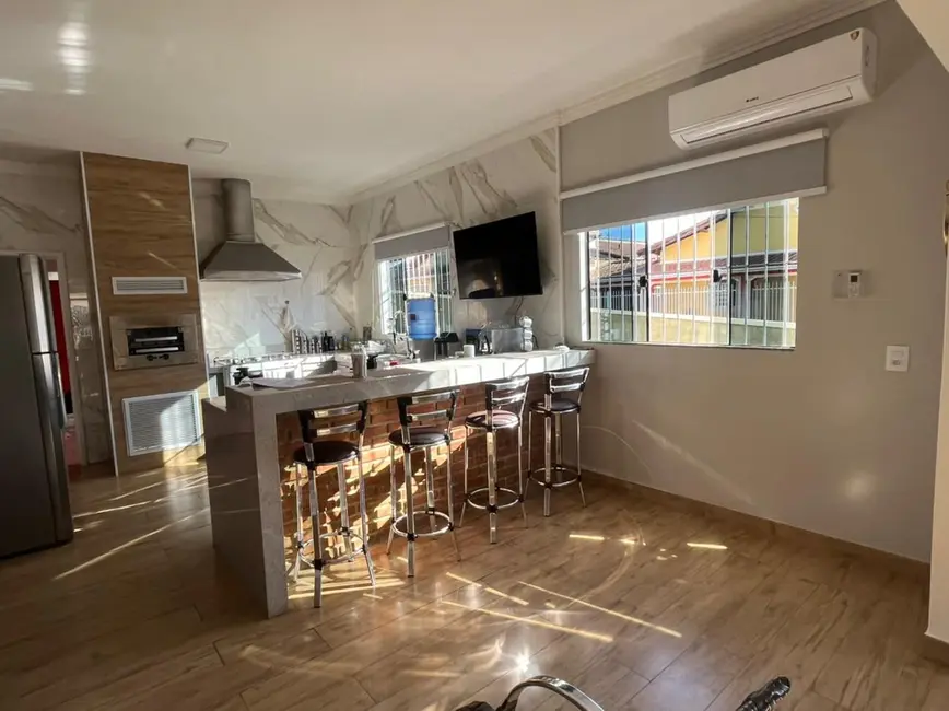 Casa com 3 quartos à venda, 250m2 em Jardim Paraíso, Pouso Alegre - MG - imagem 5 Foto 5 de Casa com 3 quartos à venda, 250m2 em Jardim Paraíso, Pouso Alegre - MG