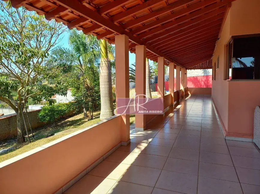 Chácara com 4 quartos à venda, 1000m2 em Pouso Alegre - MG - imagem 4 Foto 4 de Chácara com 4 quartos à venda, 1000m2 em Pouso Alegre - MG